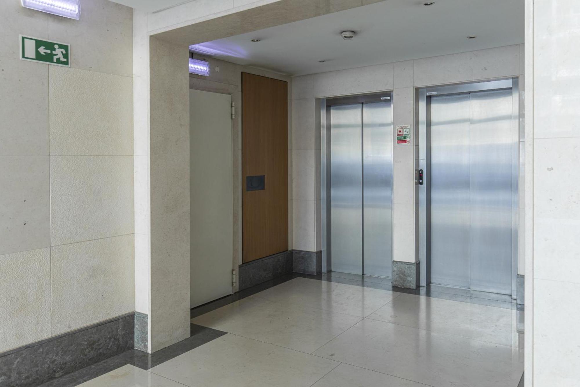 2 Bedroom Large Apartment By Innkeeper Lisboa Exteriör bild