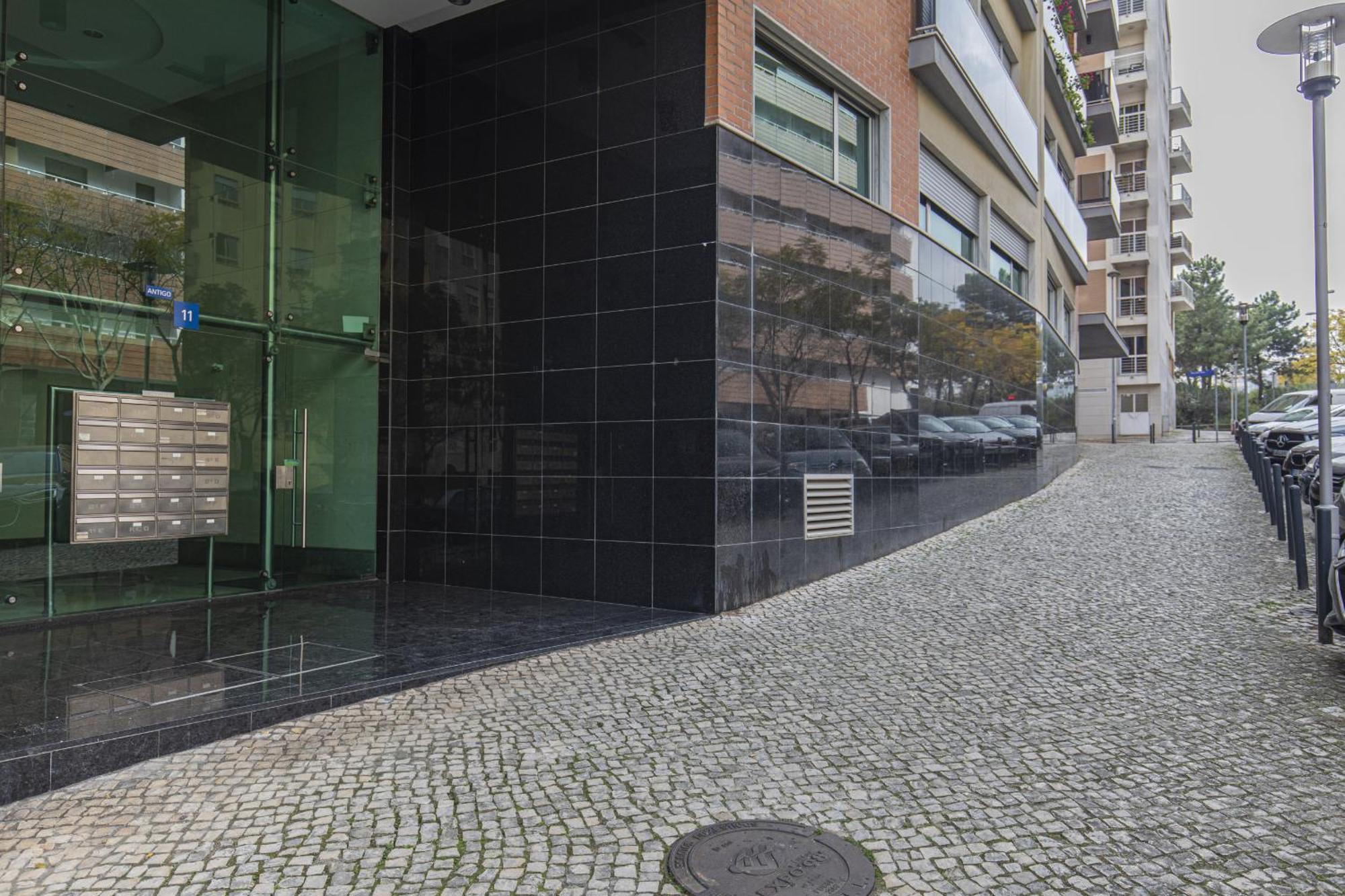 2 Bedroom Large Apartment By Innkeeper Lisboa Exteriör bild